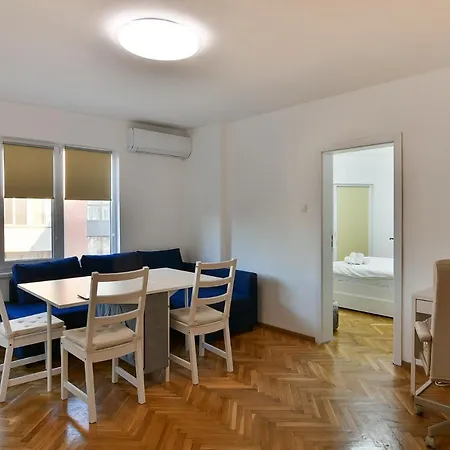 Apartment 3br With Parking Nearby Opera