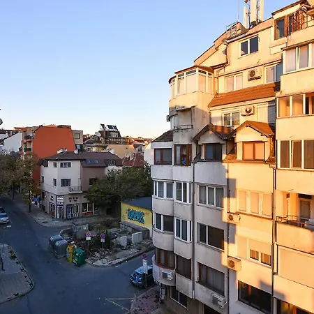3br With Parking Nearby Opera Apartment *