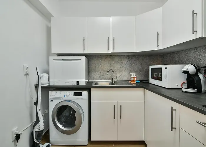 3br With Parking Nearby Opera Апартамент *