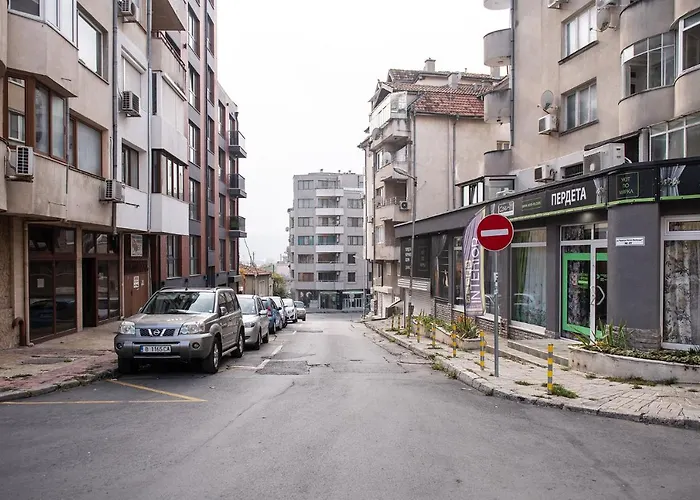 Апартамент 3br With Parking Nearby Opera