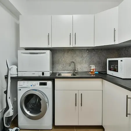 3br With Parking Nearby Opera Daire *
