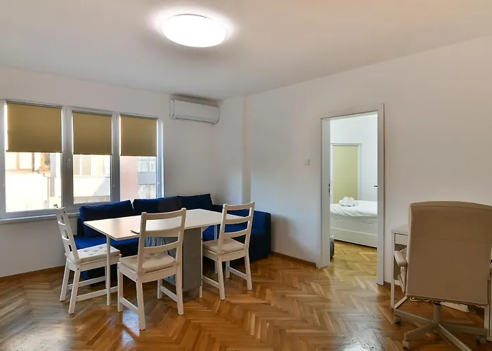 Апартаменты 3br With Parking Nearby Opera